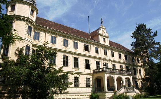 Bildungshaus Schloss Puchberg als 24-Stunden-Betreuungsmöglichkeit